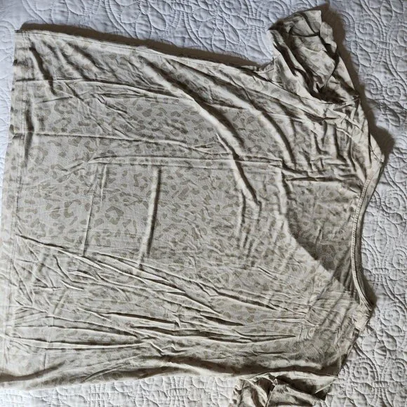 Kyte Baby Ladies Top - Picture 2 of 3